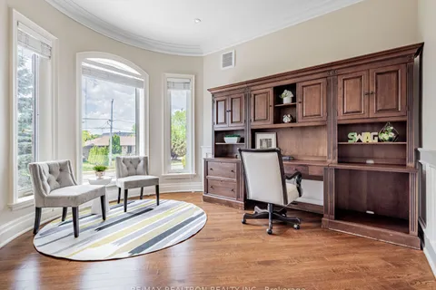 12 Orlon Crescent, ON L4C 6S5