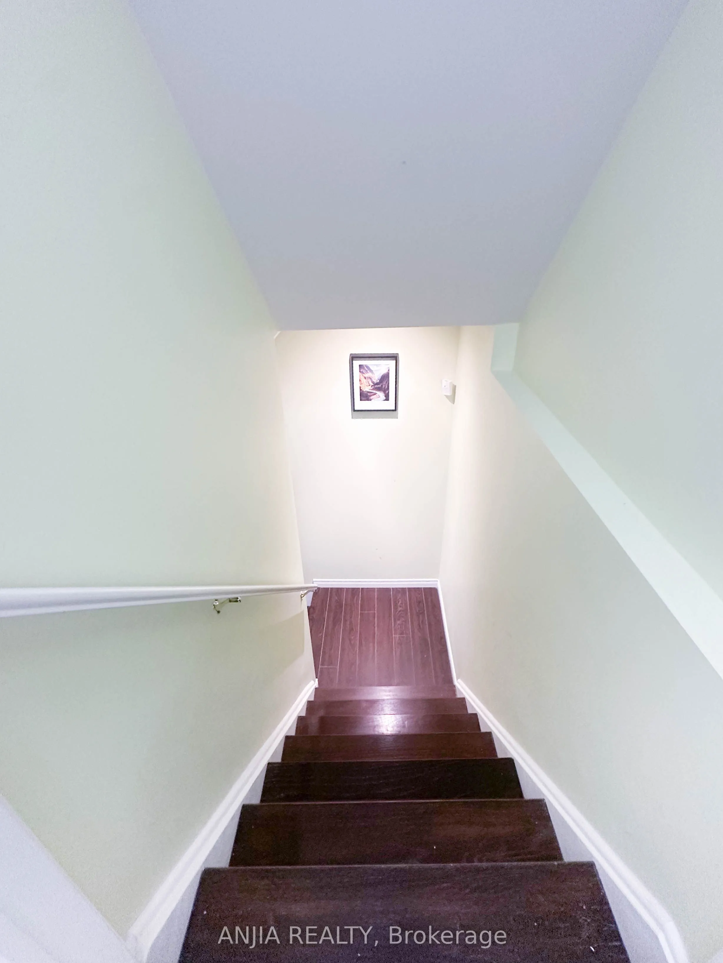 Att/Row/Townhouse kitchen at 139 Hillwood Street Markham