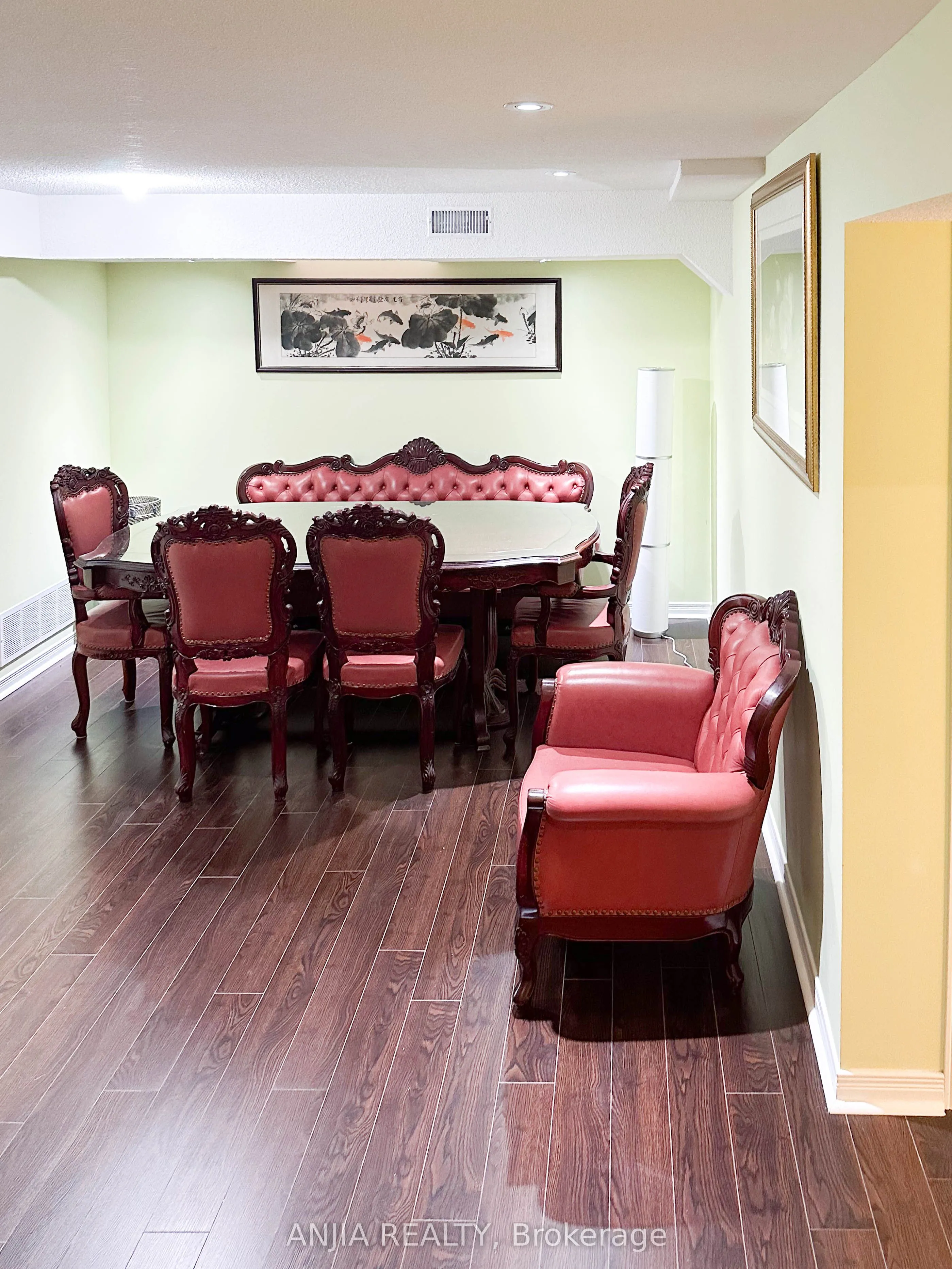 Att/Row/Townhouse living room at 139 Hillwood Street Markham