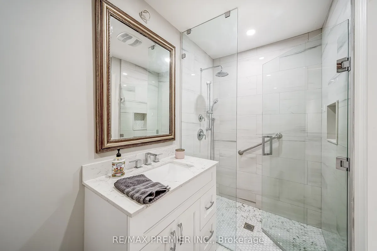 300 Belview Avenue, ON L4L 7V7