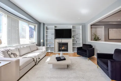 532 Mcgregor Farm Trail, ON L3X 0H7