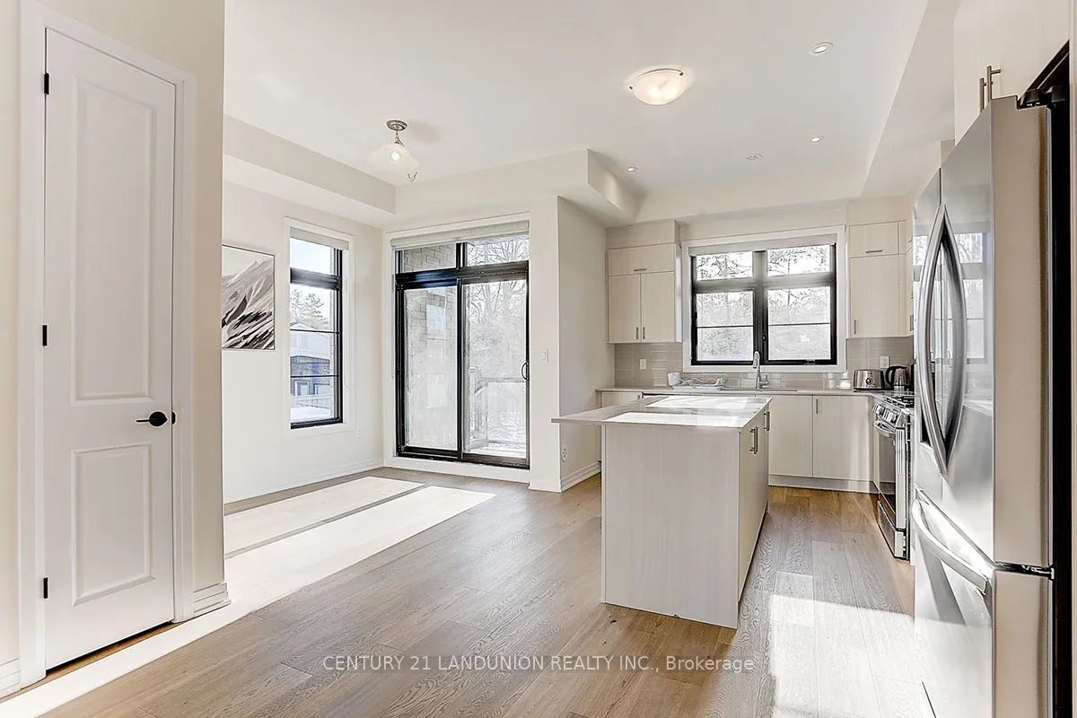 6 De La Roche Drive, ON L4H 5G4