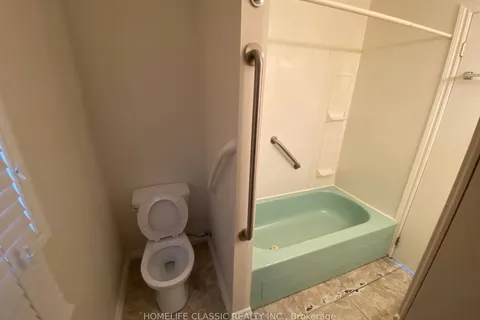 226 Royal Road, ON L4P 2T7