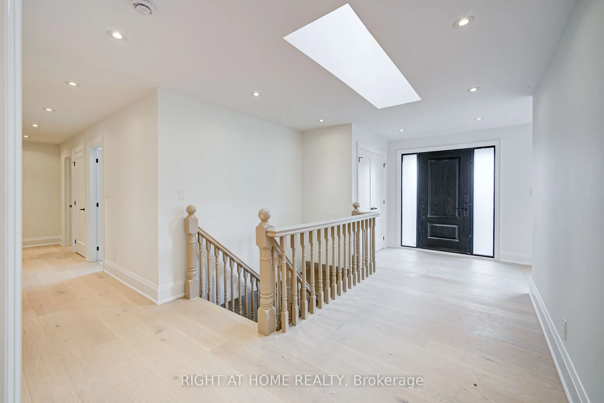 26375 Woodbine Avenue, ON L4P 3E9