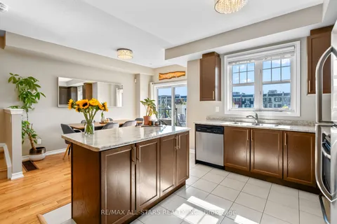 243 Boadway Crescent, ON L4A 1Y4