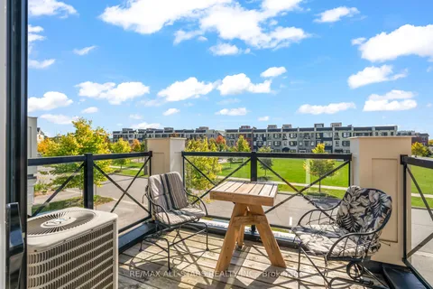 243 Boadway Crescent, ON L4A 1Y4