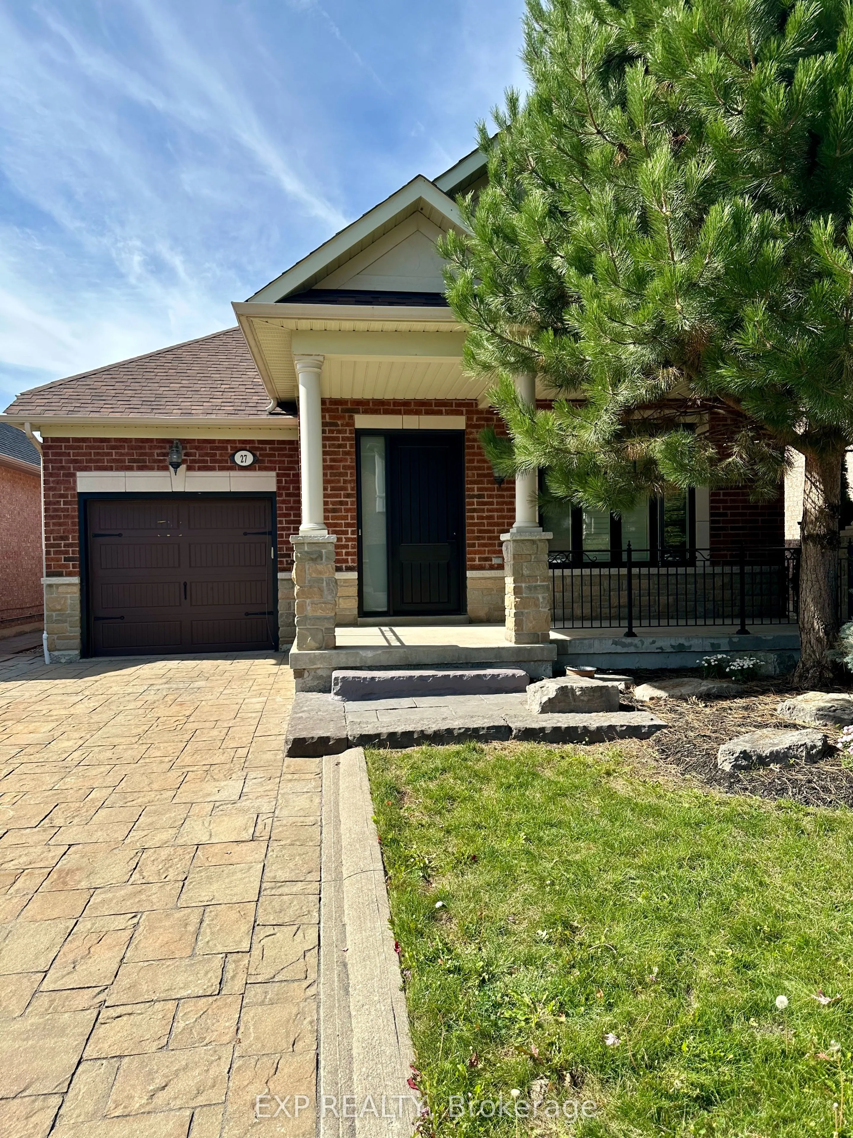 27 Butterwood Lane, ON L4A 0M7