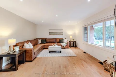 250 Denney Drive, ON L3W 0T8