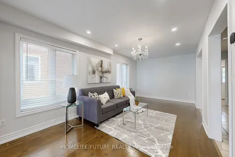 5 Holloway Road, ON L3S 4P4