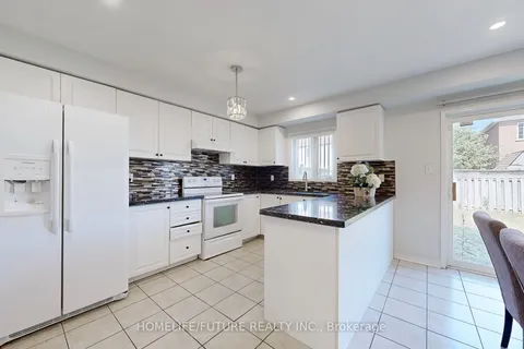 5 Holloway Road, ON L3S 4P4