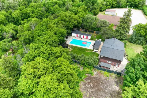 636 Victoria Street, ON L9R 1K1