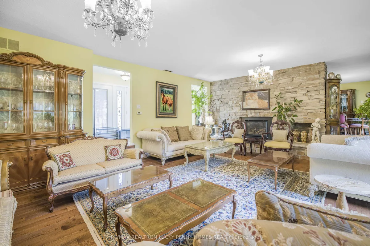 9799 Warden Avenue, ON L6C 1M6