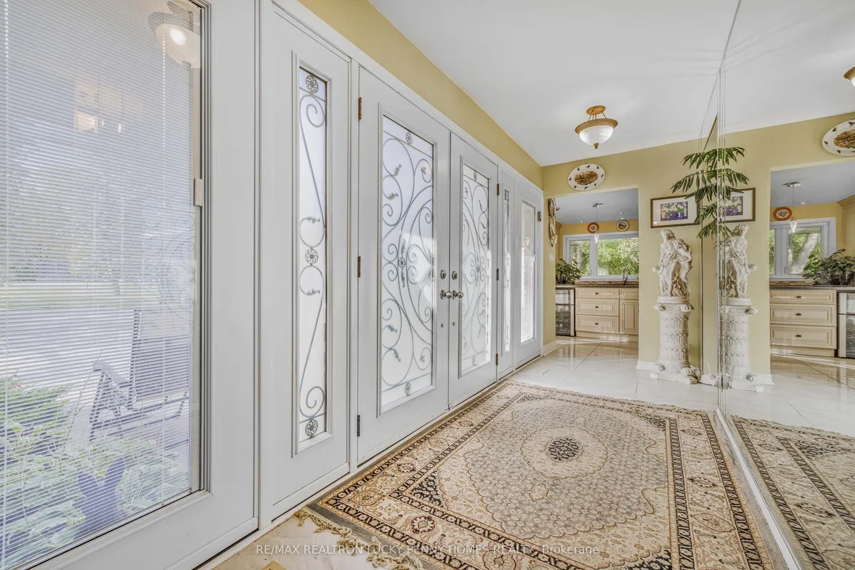 9799 Warden Avenue, ON L6C 1M6