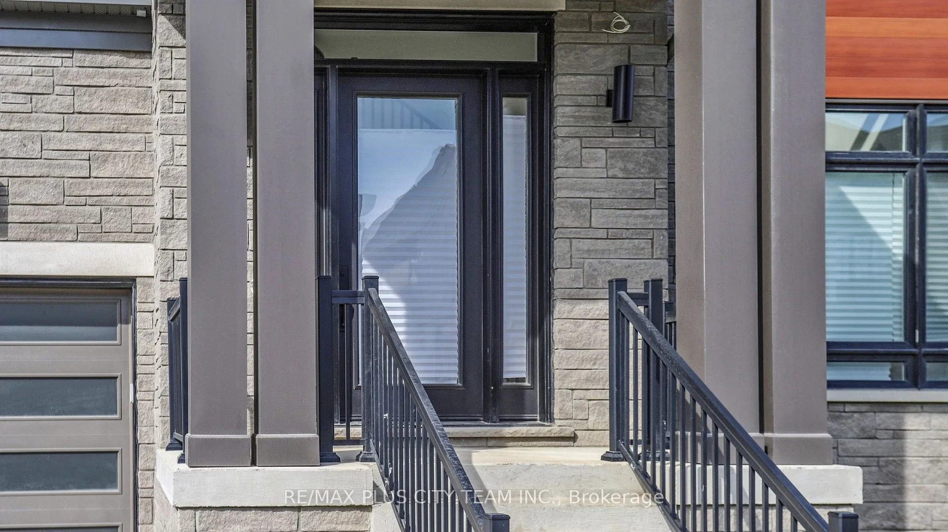 8 SAXBY FARM Avenue, ON L7B 0T1