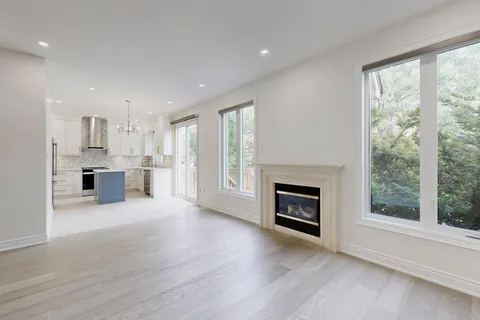 27 Morisot Avenue, ON L4J 9H4