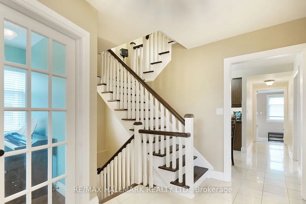 33 Artisan Trail, ON L6C 3C6