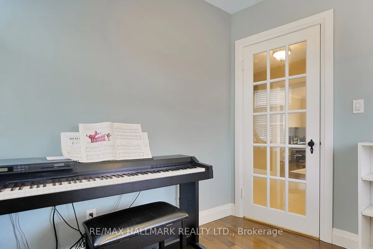 33 Artisan Trail, ON L6C 3C6