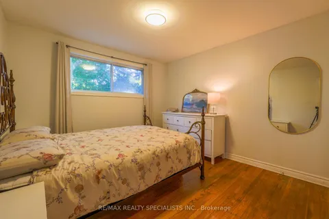 18 Corbett Crescent, ON L4G 2G1