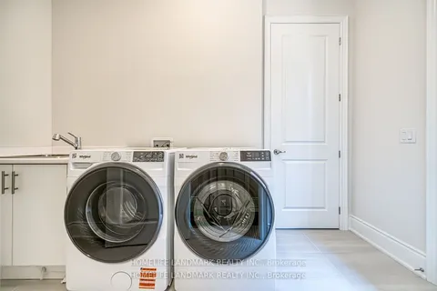 160 Winthrop Crescent, ON L3L 0G9