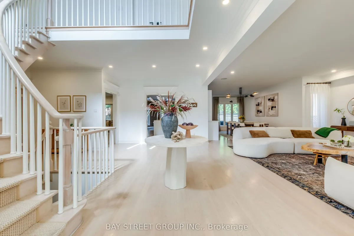 128 beverley glen Boulevard, ON L4J 7V2