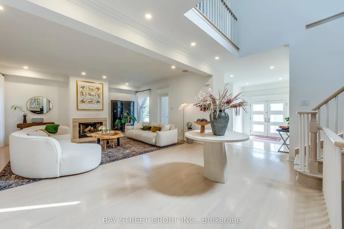 128 beverley glen Boulevard, ON L4J 7V2