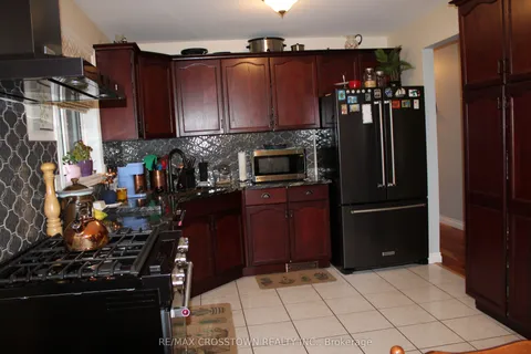 47 Pine Park Boulevard, ON L0M 1J0