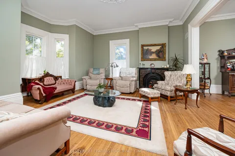 172 Main Street, ON L3P 1Y3