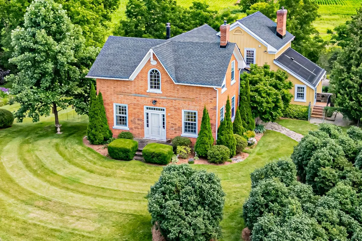 8185 17th Side Road, ON L7E 5R7