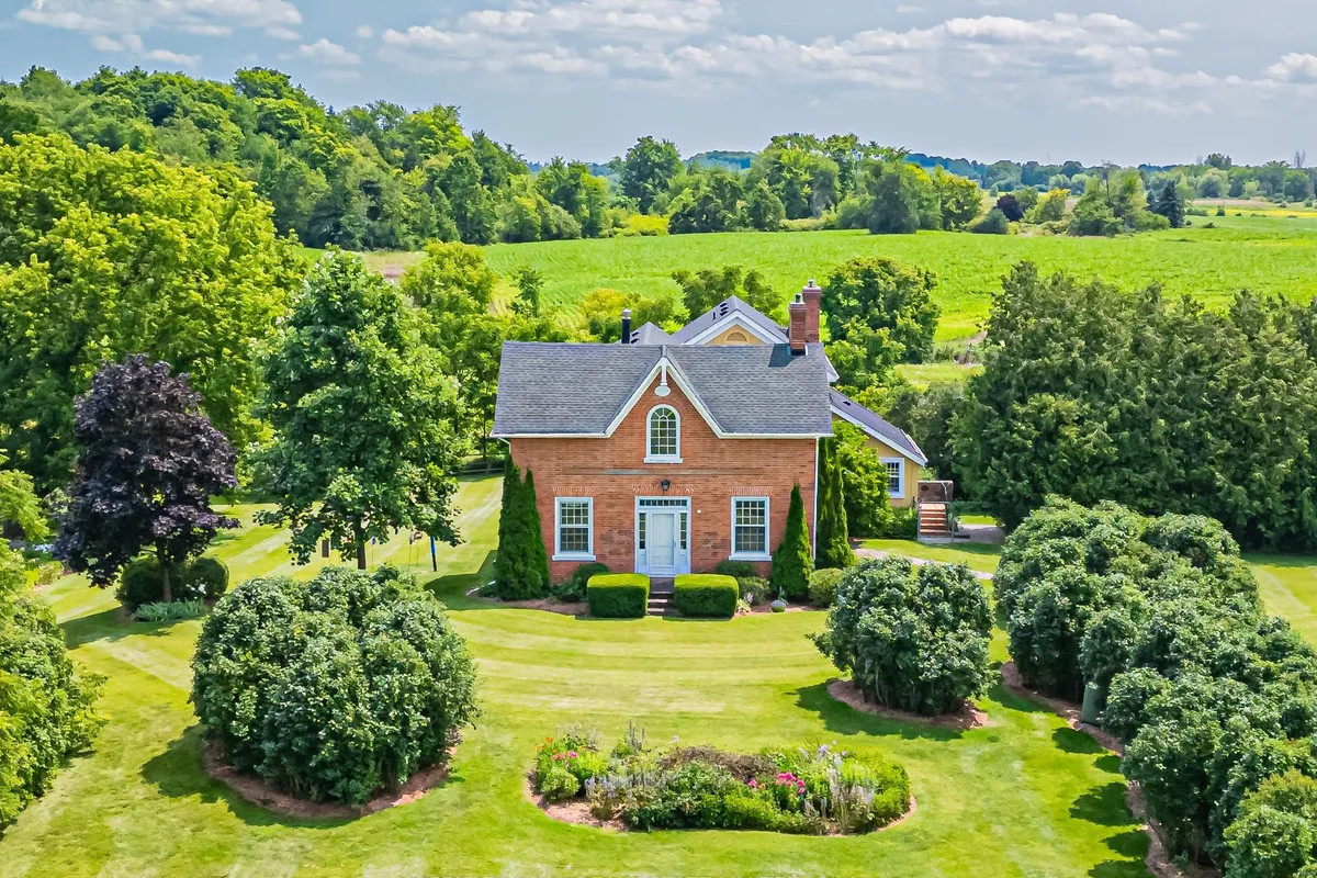 8185 17th Side Road, ON L7E 5R7