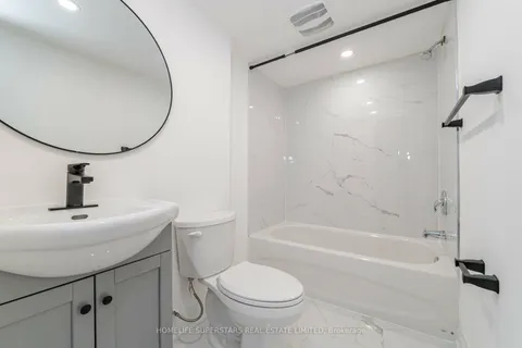 3 New Seabury Drive, ON L4K 2B7