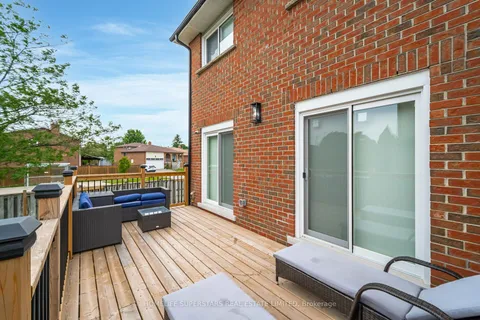 3 New Seabury Drive, ON L4K 2B7