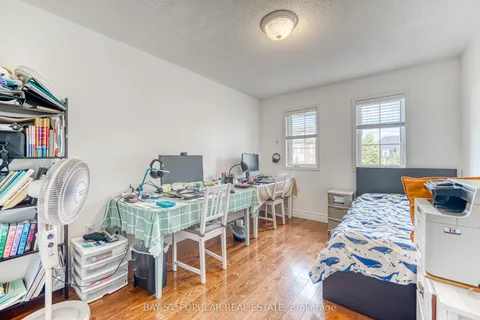 121 Hillwood Street, ON L6C 3E6