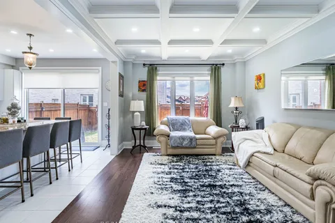 220 Eight Avenue, ON L9R 0H8