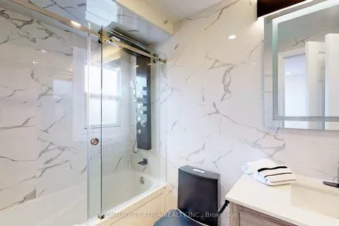 132 Kersey Crescent, ON L4C 5V8