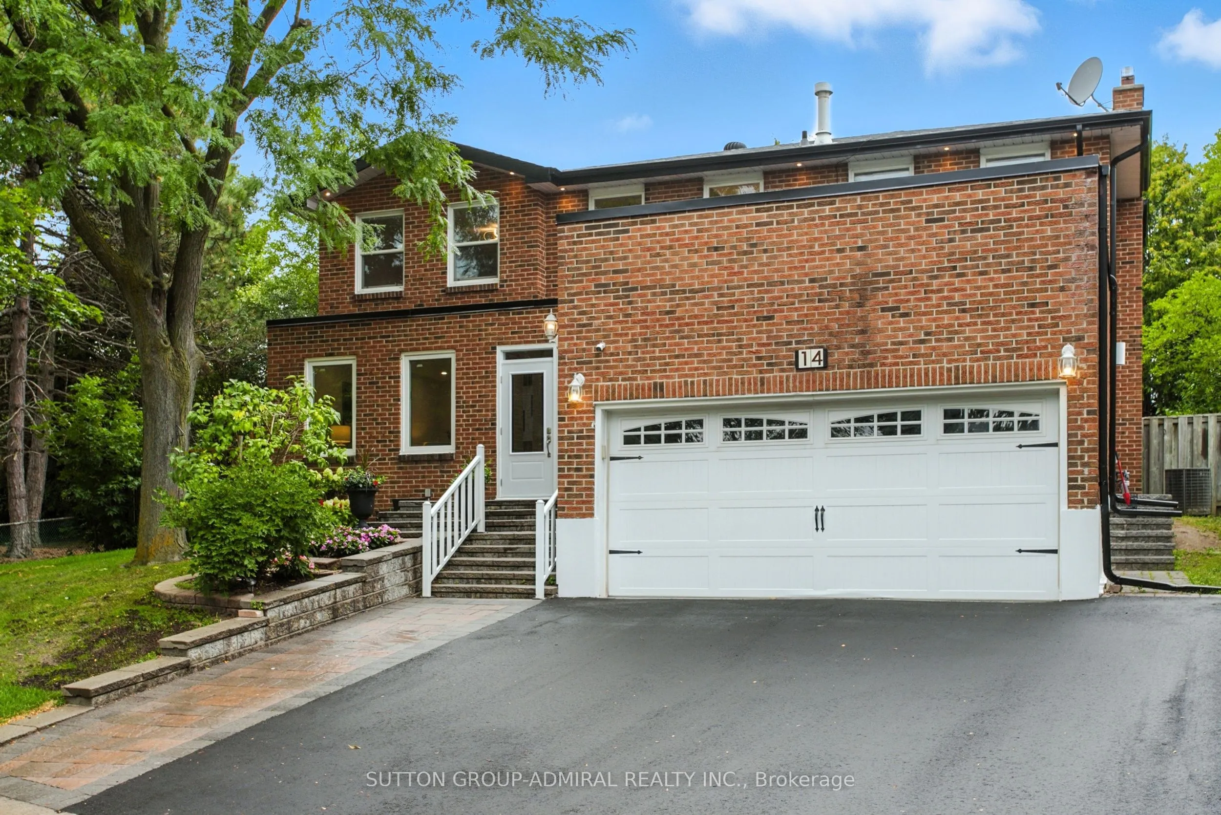 14 Willowbrook Road, ON L3T 4W9