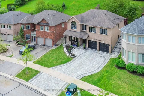 577 Royalpark Way, ON L4H 1K2