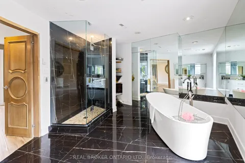 106 Teefy Avenue, ON L4C 8C6