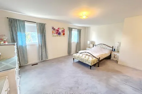 231 Pinewood Drive, ON L4J 5R7