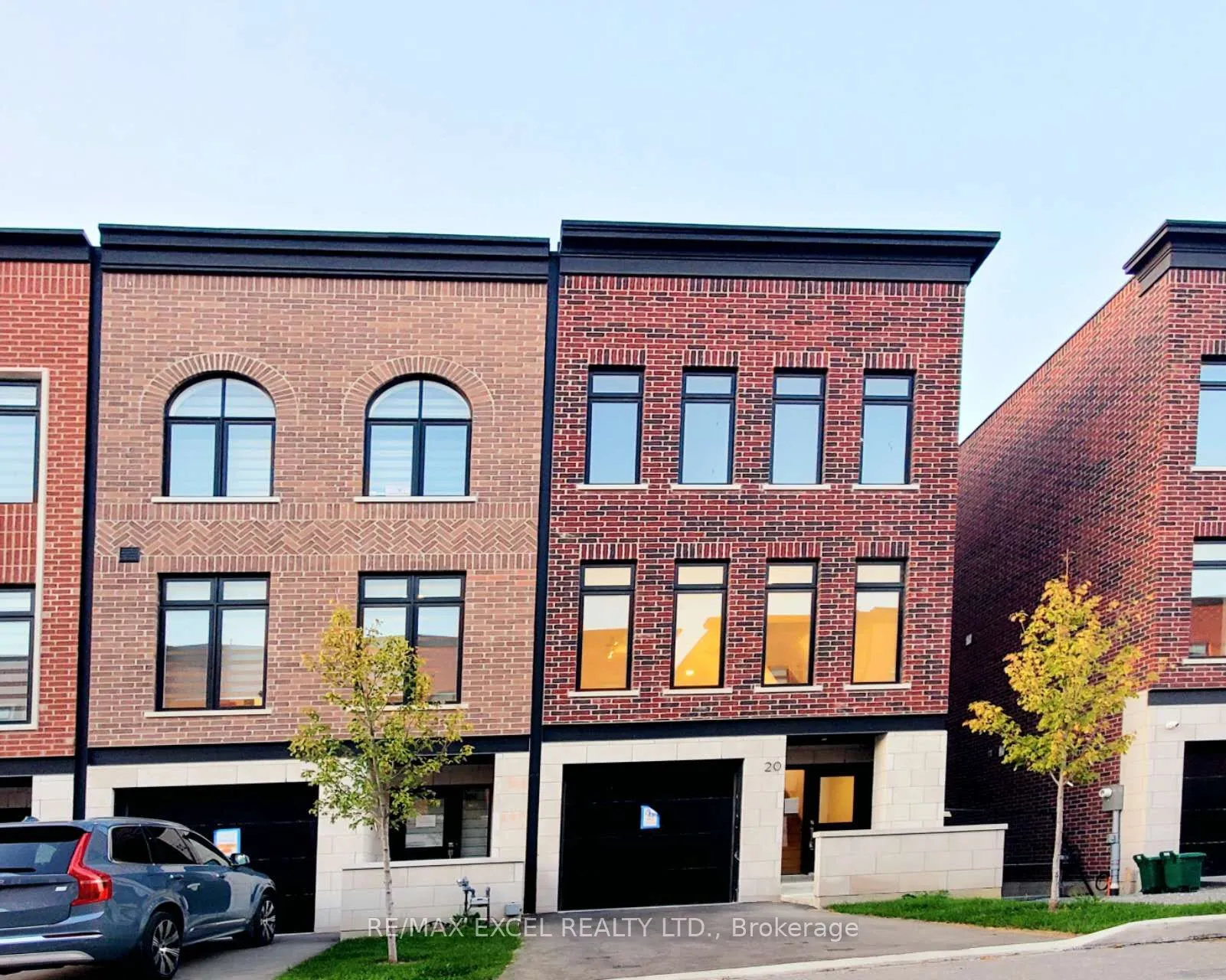 20 Chestnut Court, ON L4G 4A4