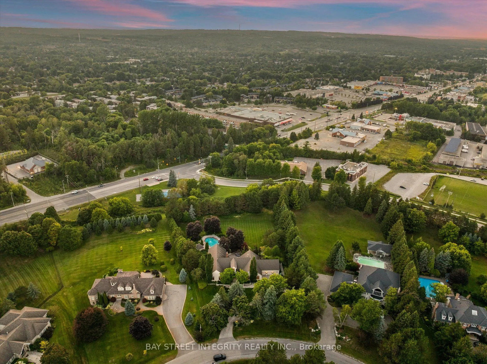 12 Alm Court, ON L4G 6W8