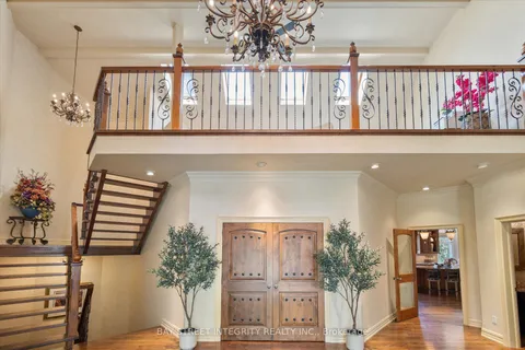 12 Alm Court, ON L4G 6W8