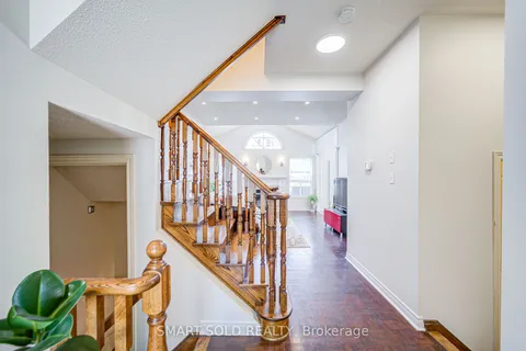 40 Tuscana Boulevard, ON L4K 5J2