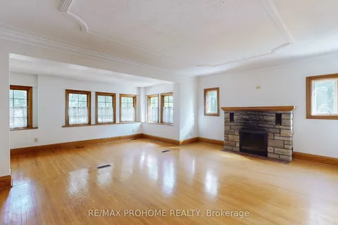 17 Eckardt Avenue, ON L3R 1P1