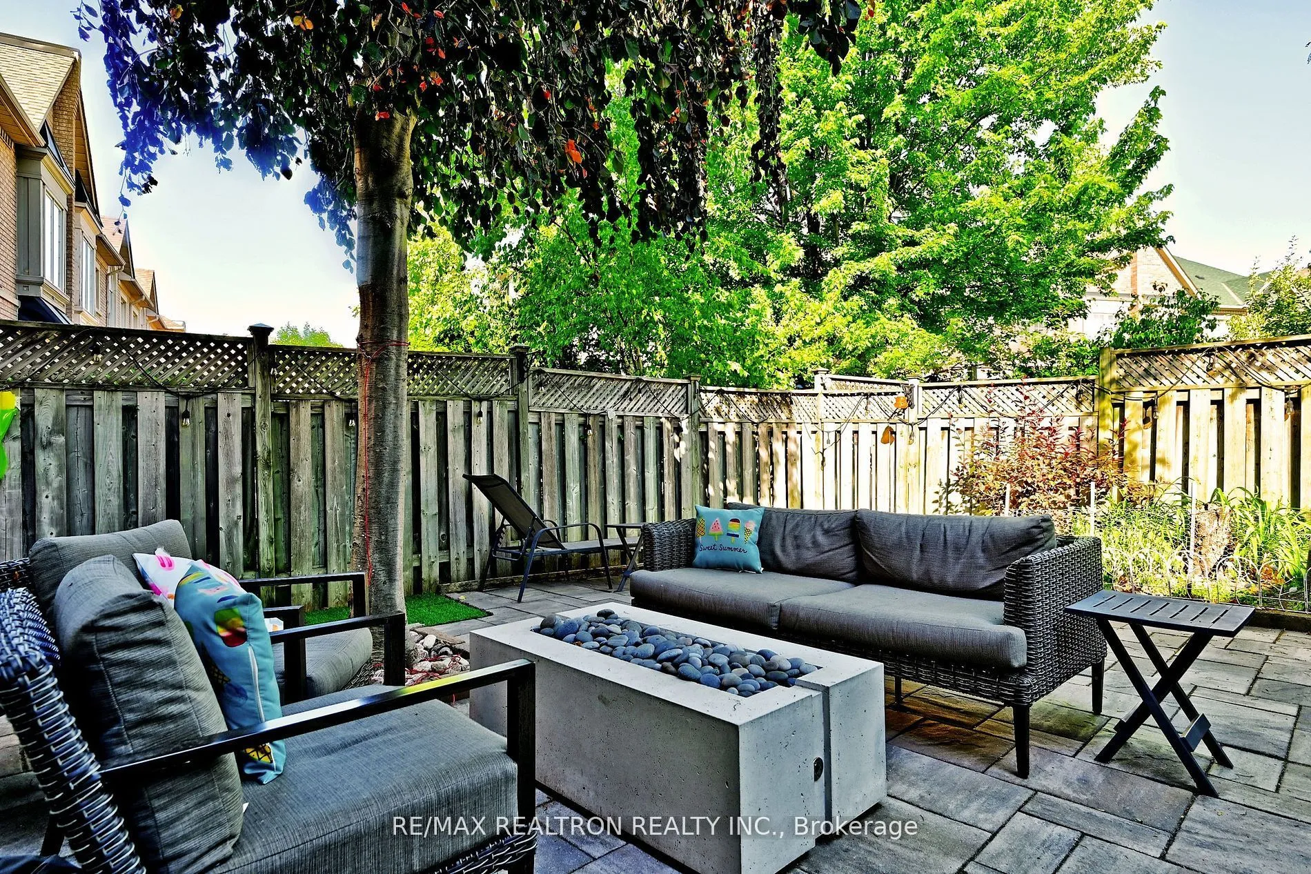 100 Kingsbridge Circle, ON L4J 8N7