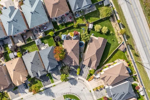 183 Regency View Heights, ON L6A 3V3