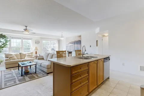 2723 BUR OAK Avenue, ON L6B 1K7