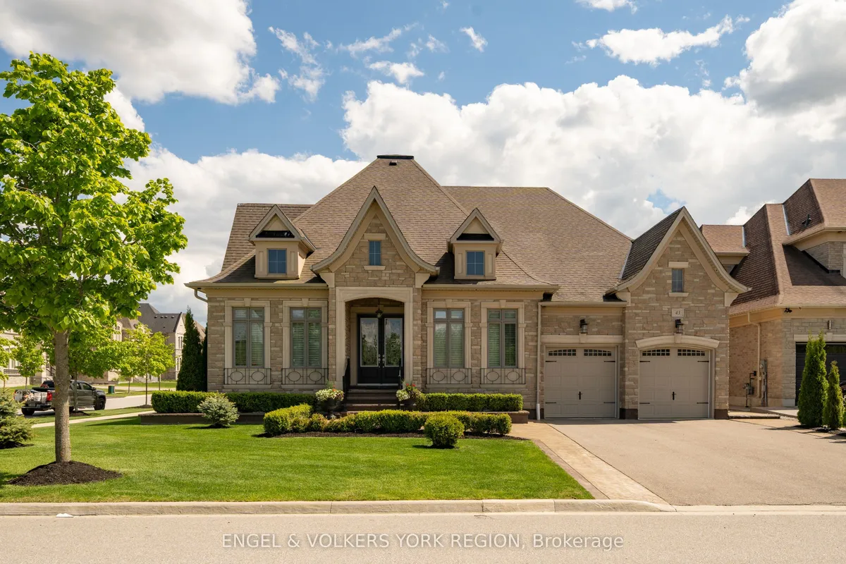 43 James Stokes Court, ON L7B 0M8