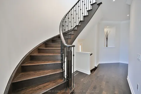 356 Hartwell Way, ON L4G 0W5