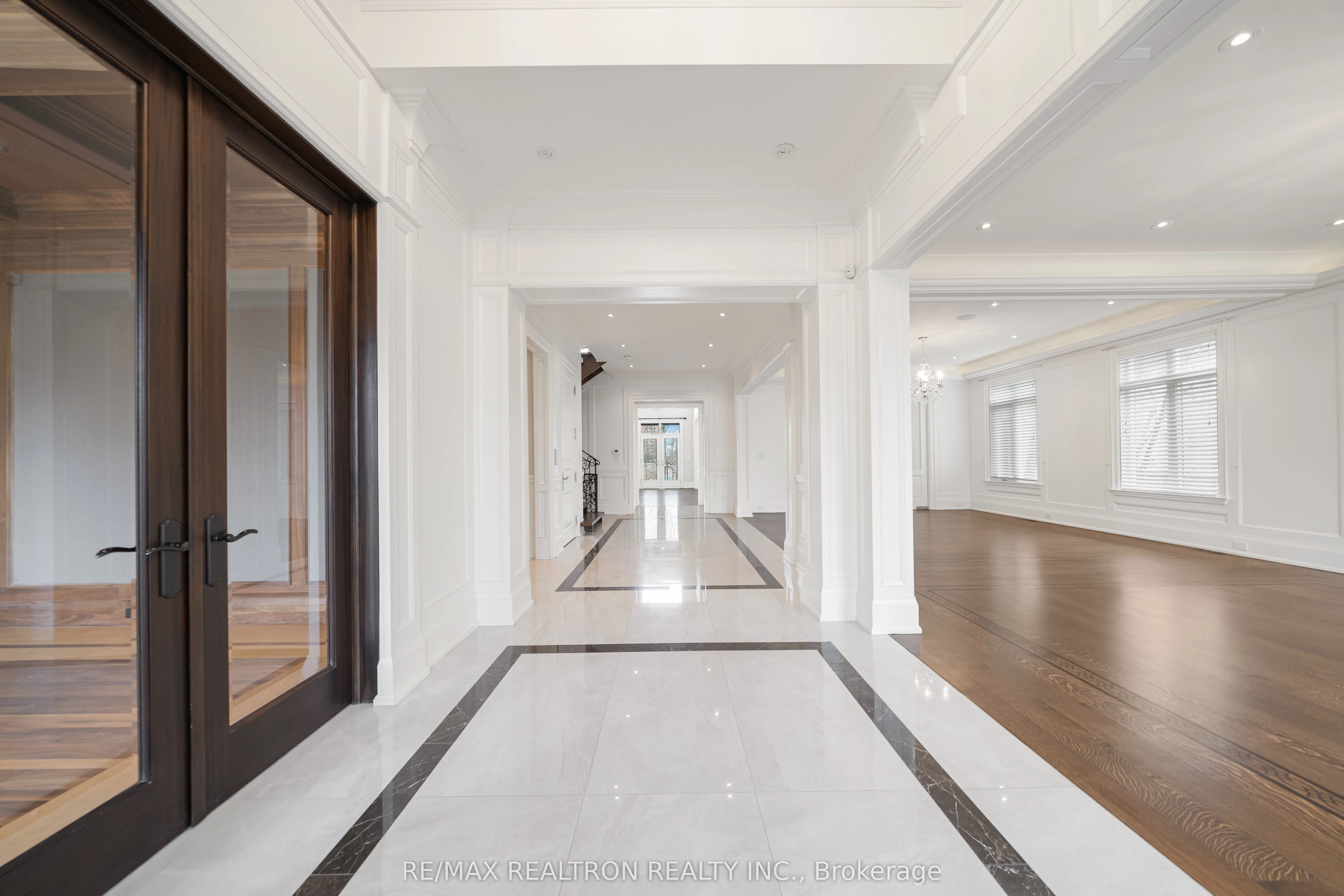 9 Thornbank Road, ON L4J 2A1