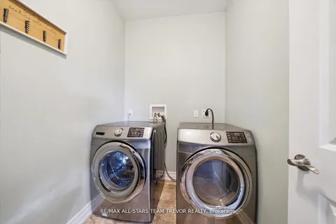 187 Riverbank Drive, ON L0E 1N0